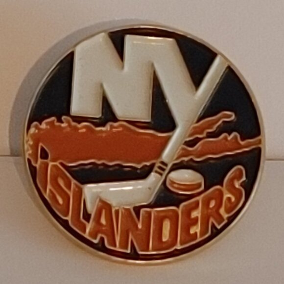 New York Islanders NHL Enamel Pin BRIGHT LOGO National Hockey League NHL - Picture 1 of 3